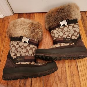 Coach logo women's size 6.5 fur trimmed Mariette boots
